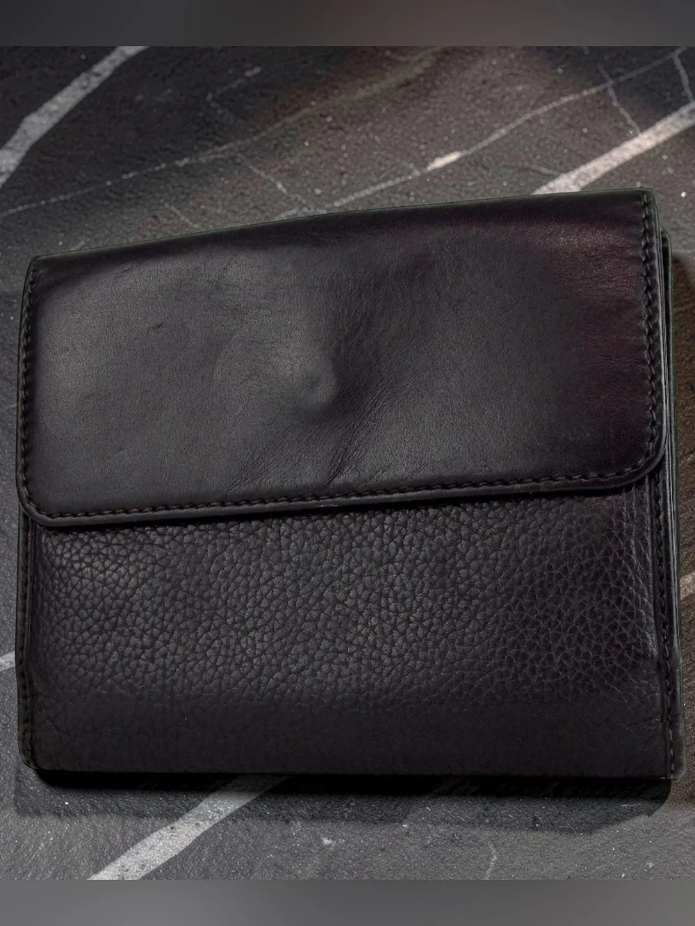 GUCCI Interlocking G Leather Bifold Wallet 😍🖤❤️‍🔥 - Picture 4 of 16
